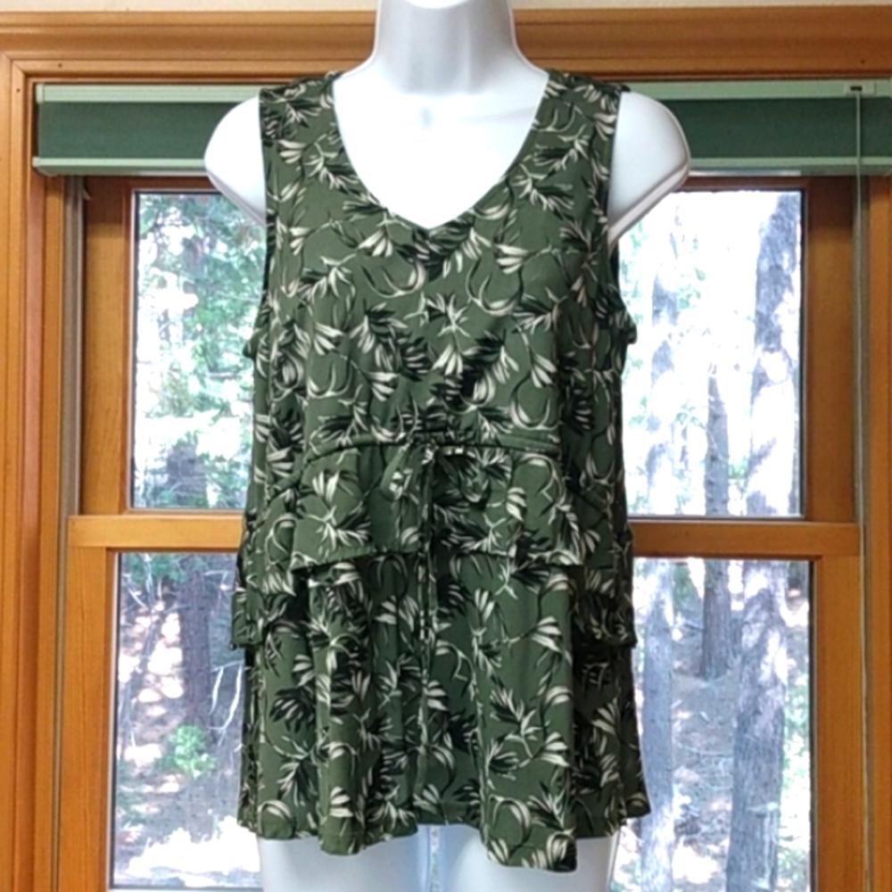 Style and Co medium sleeveless top.